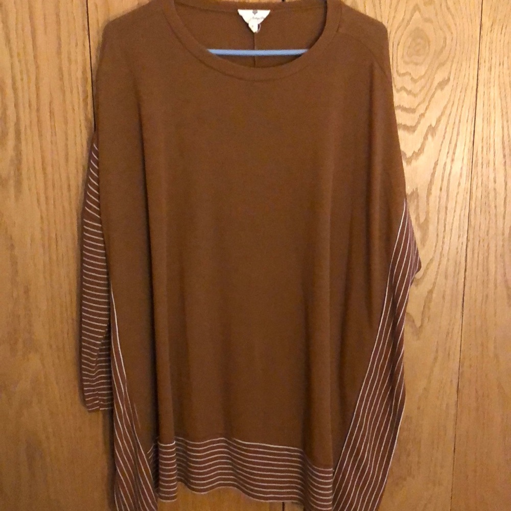 Betsey's Boutique Brown Striped Women's Top size small